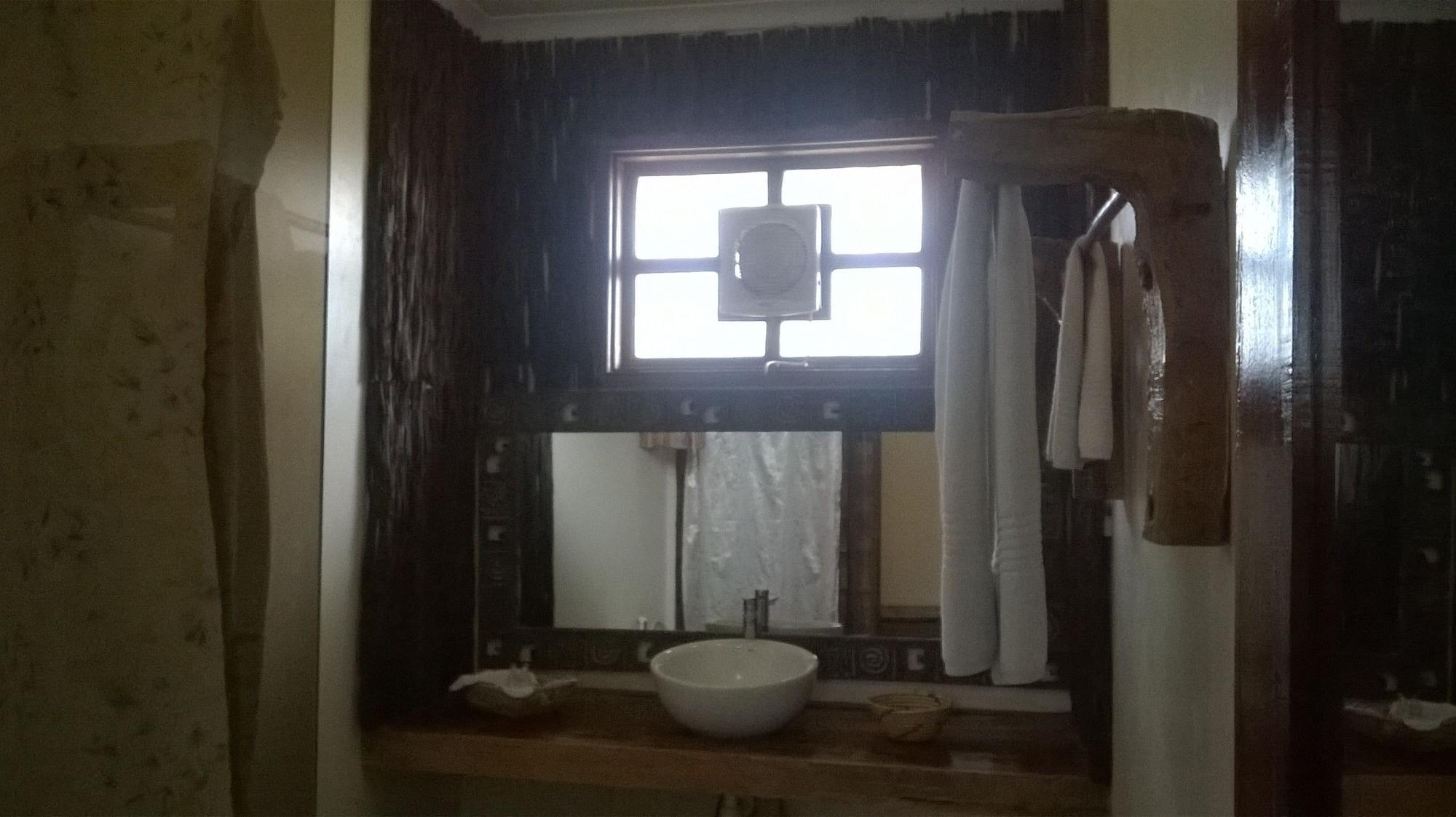 Weru Weru River Lodge Ngoại thất bức ảnh