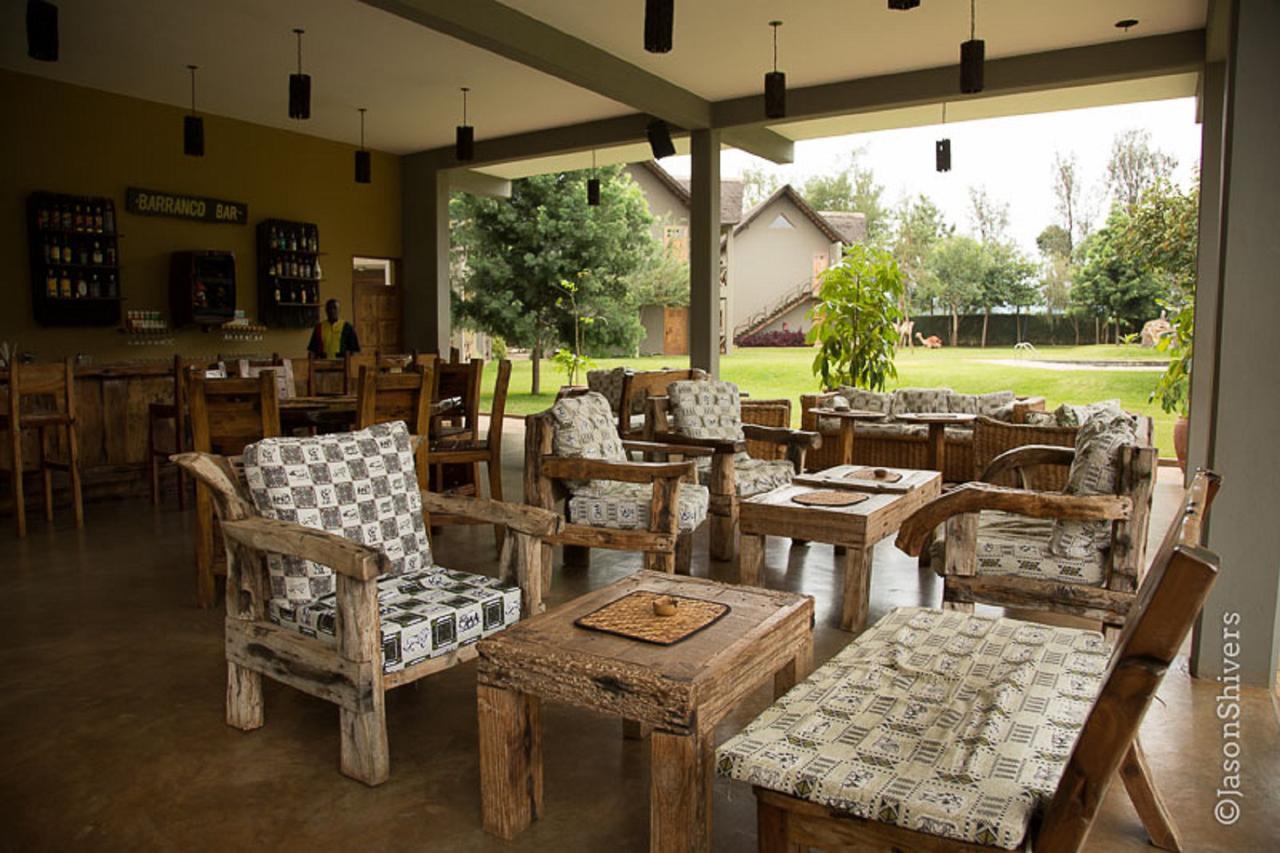 Weru Weru River Lodge Ngoại thất bức ảnh