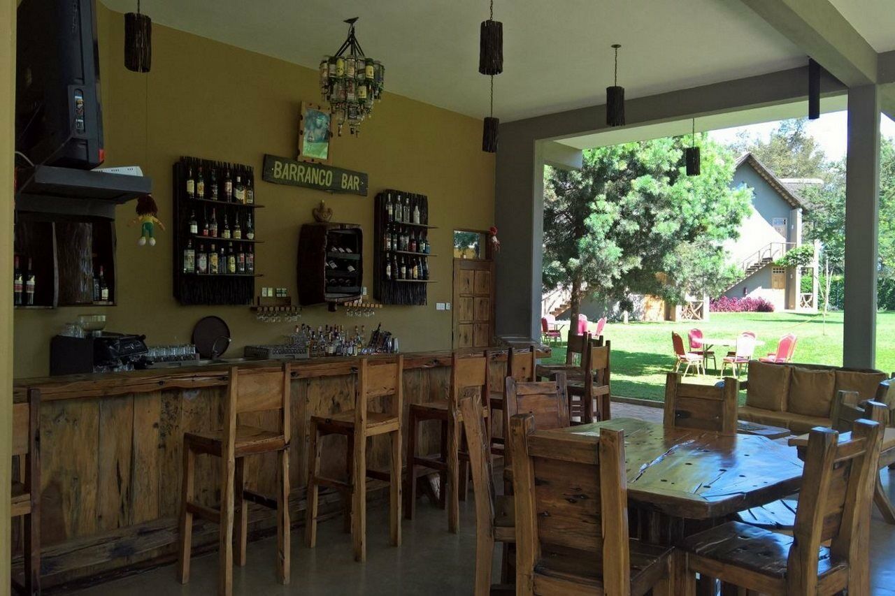Weru Weru River Lodge Ngoại thất bức ảnh